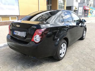 Chevrolet Aveo foto 2