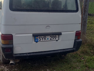 Volkswagen Caravelle foto 5