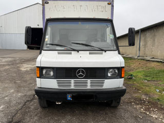 Mercedes Мерседес  -210