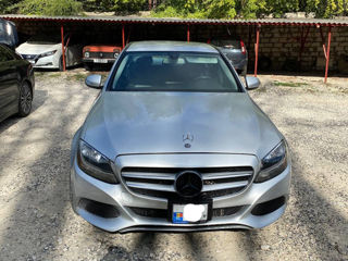 Mercedes C-Class foto 1