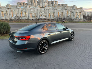 Skoda Superb foto 2