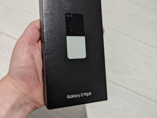Samsung Galaxy Z Flip 5 256gb (Sigilat)