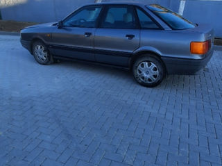 Audi 80