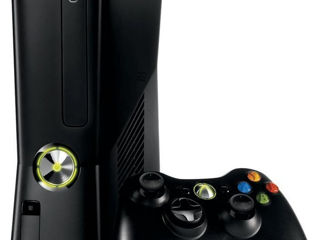 Продам Xbox 360 S 250 гб + прошивка Freeboot + 28 игр
