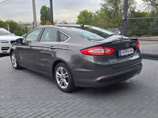 Ford Fusion foto 5