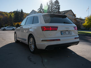 Audi Q7 foto 2