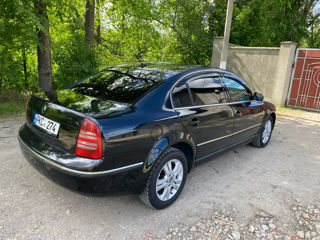 Skoda Superb foto 8