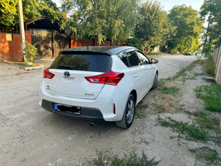 Toyota Auris foto 5