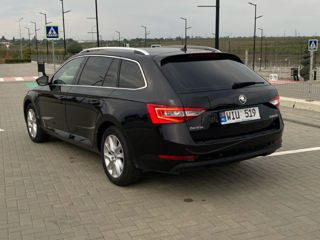 Skoda Superb foto 3