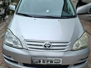 Toyota Avensis Verso, 2005