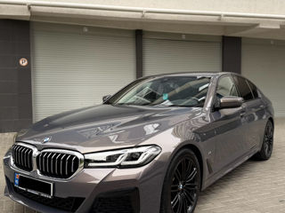 BMW 5 Series foto 8