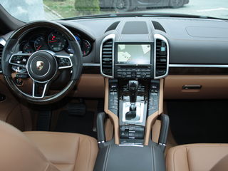 Porsche Cayenne foto 2