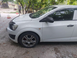 Chevrolet Aveo foto 3