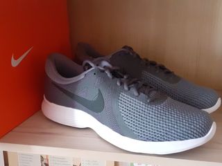 nike revolution 4 46