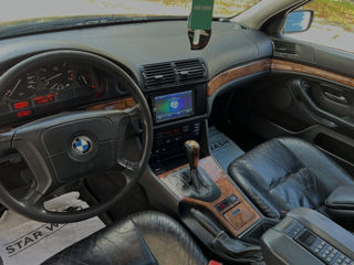 BMW 5 Series foto 4