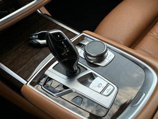 BMW 7 Series foto 14