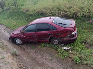 Toyota Carina foto 2