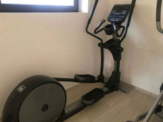 Профессиональный эллиптический тренажер фирмы impulse elliptical RE-700 foto 1