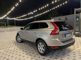 Volvo XC60 foto 10