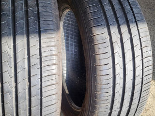 235/40R19 foto 3