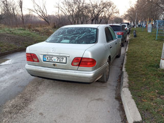 Mercedes E-Class foto 3