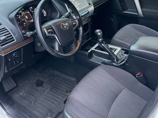 Toyota Land Cruiser Prado foto 6