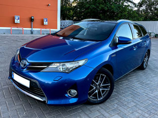 Toyota Auris foto 1