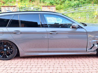 BMW 5 Series Touring foto 6