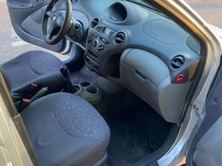 Toyota Yaris foto 7