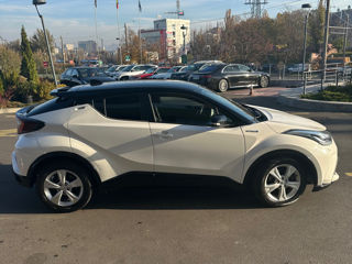 Toyota C-HR foto 2