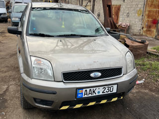 Ford Fusion foto 10