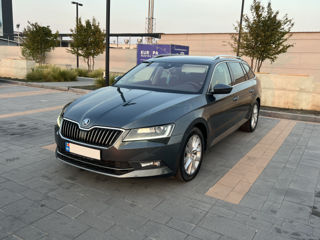 Skoda Superb foto 1