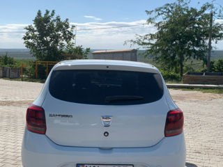 Dacia Sandero foto 2