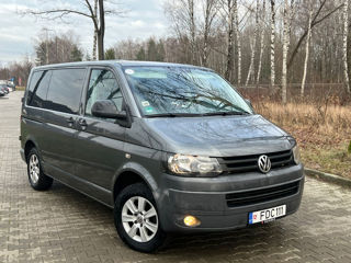 Volkswagen Caravelle foto 2