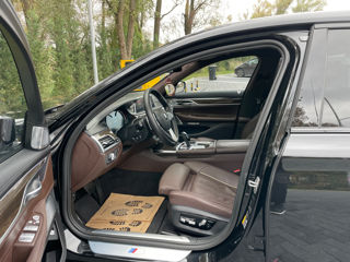 BMW 7 Series foto 16