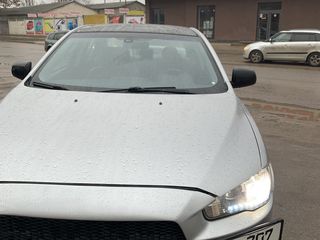 Mitsubishi Lancer foto 6