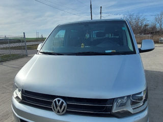 Volkswagen Caravelle foto 2