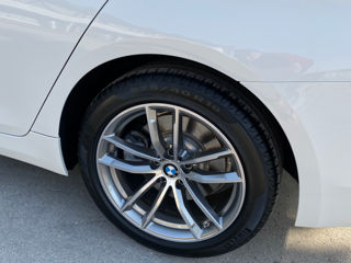 BMW 5 Series foto 4