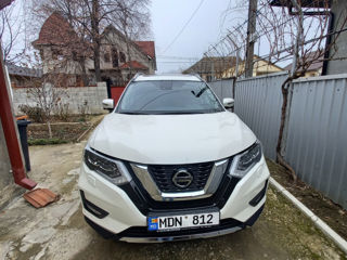 Nissan X-Trail foto 2