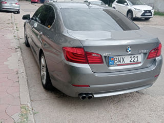 BMW 5 Series foto 8