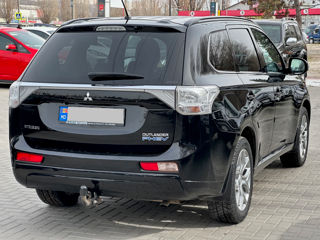 Mitsubishi Outlander foto 3