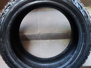 Formula 225/45 r17. Protectorul la 90% bun foto 2