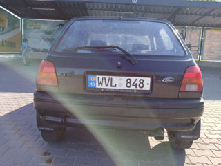 Ford Fiesta foto 2