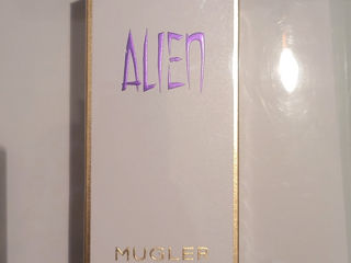 Alien Mugler. Original !