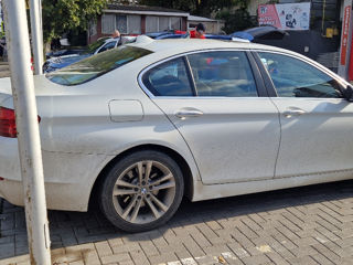 BMW 5 Series foto 4