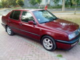 Volkswagen Vento foto 8