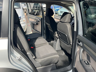 Volkswagen Touran foto 17