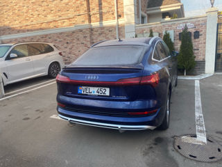 Audi E-tron Sportback foto 2