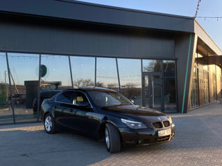 BMW 5 Series foto 4