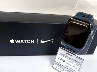 Apple Watch Series 4 44mm, 2690 lei